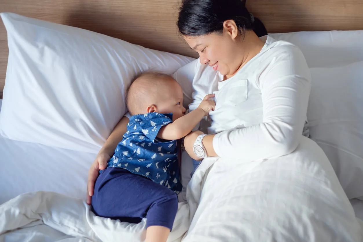 menyusui bayi lain
