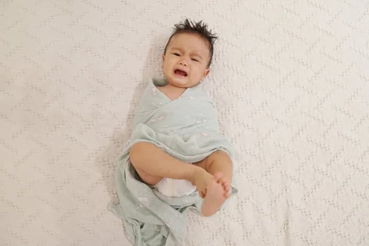jangan mencium bayi, bahaya mencium bayi, akibat bayi sering dicium