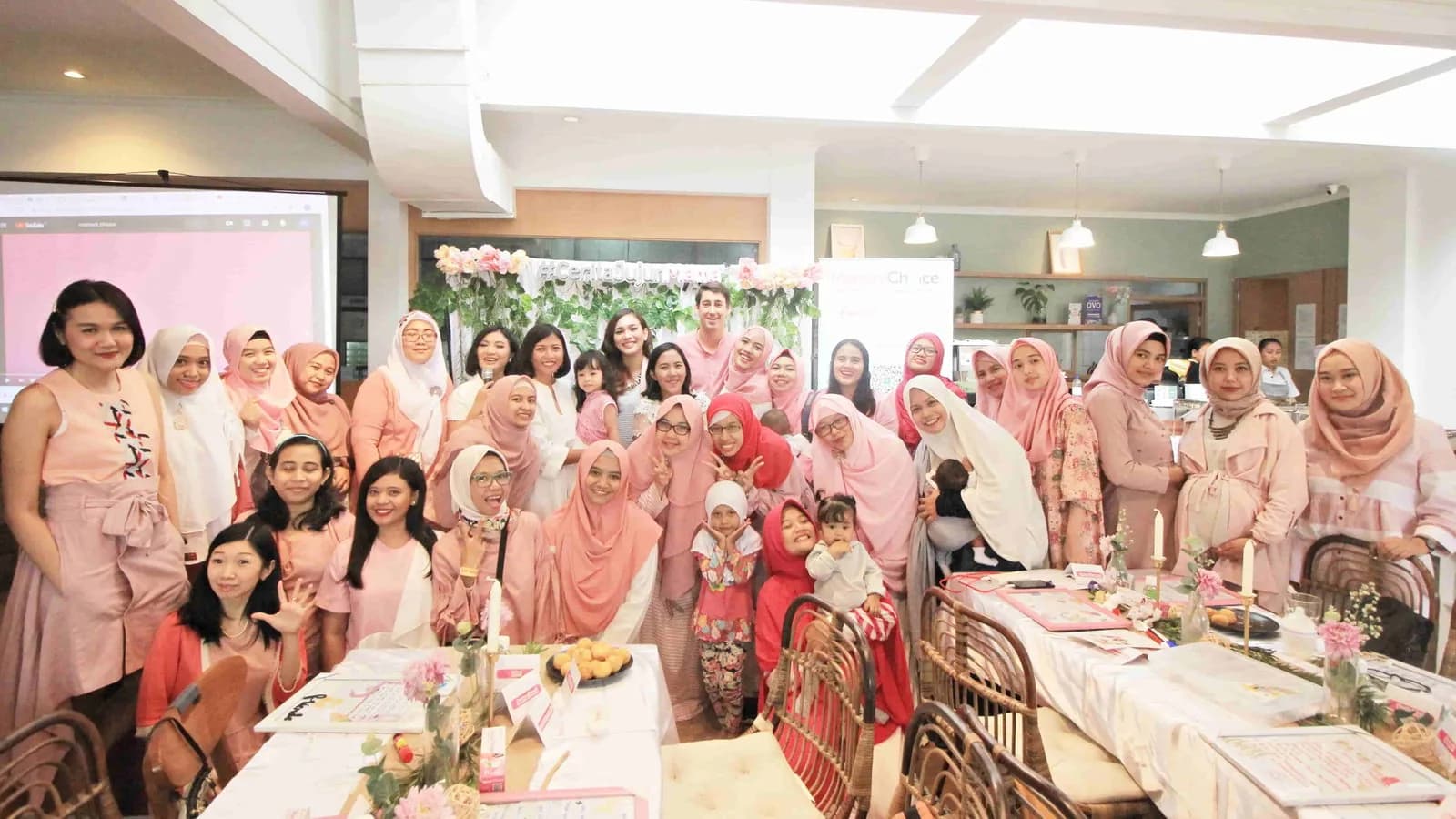 Mama’s Choice VIP Club foto bersama-sama