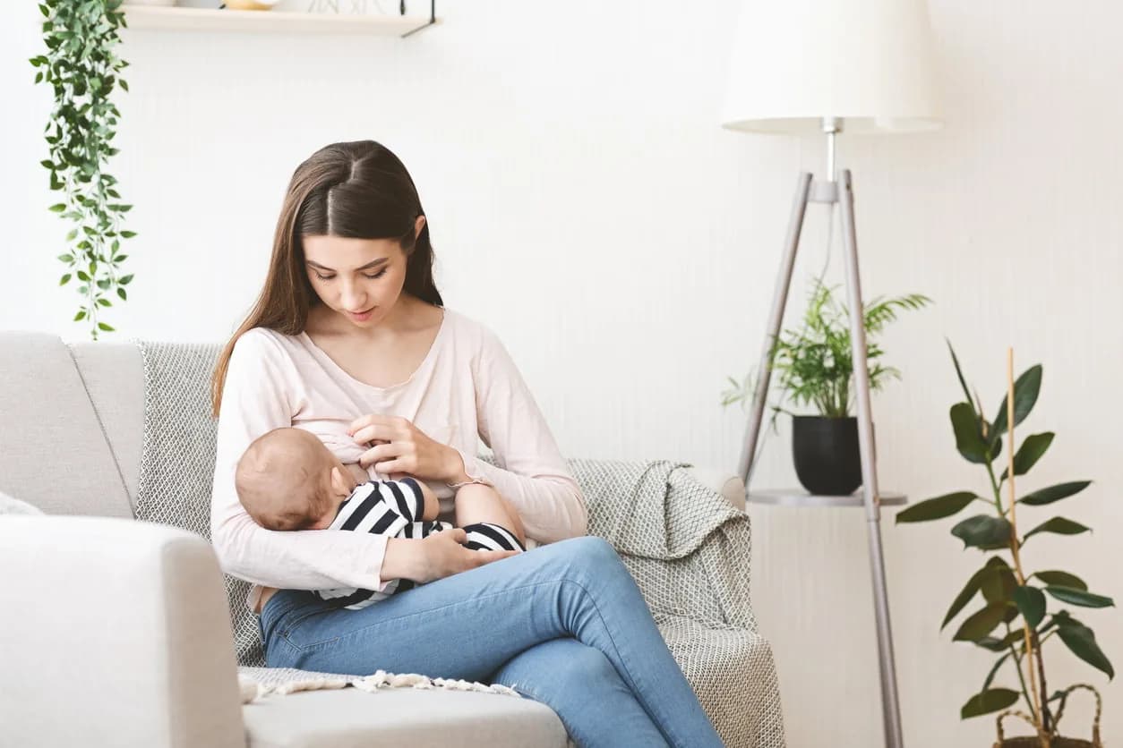 Kenali Kandungan ASI dan Manfaatnya untuk Bayi!